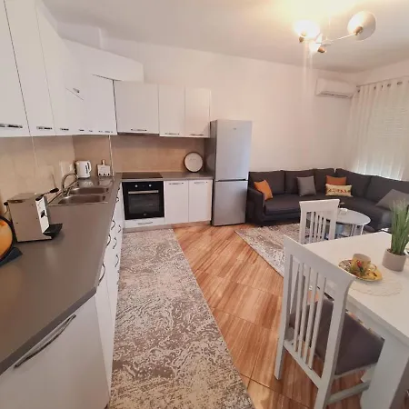 Apartment Coli - 56 Durrës